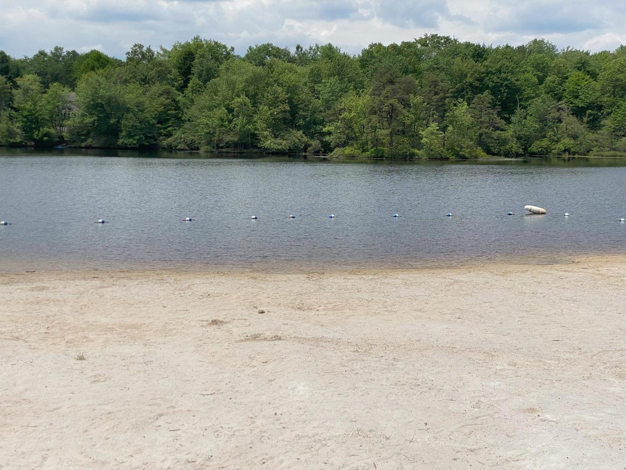 Holiday home Cozy Pocono Home- Lake, Hot Tub, Waterpark, Hiking